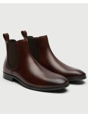 WALK London OSCAR CHELSEA BOOT -   UK size 7, US Size 10